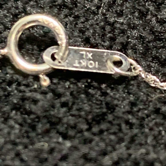 Black Onyx & White Gold Pendant on 10K Gold Chain - Picture 7 of 10